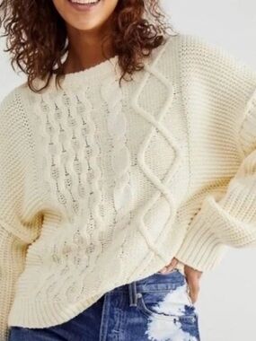 EUC Free People Dream Cable-Knit Crew Sweater in Ivory (Size: S)